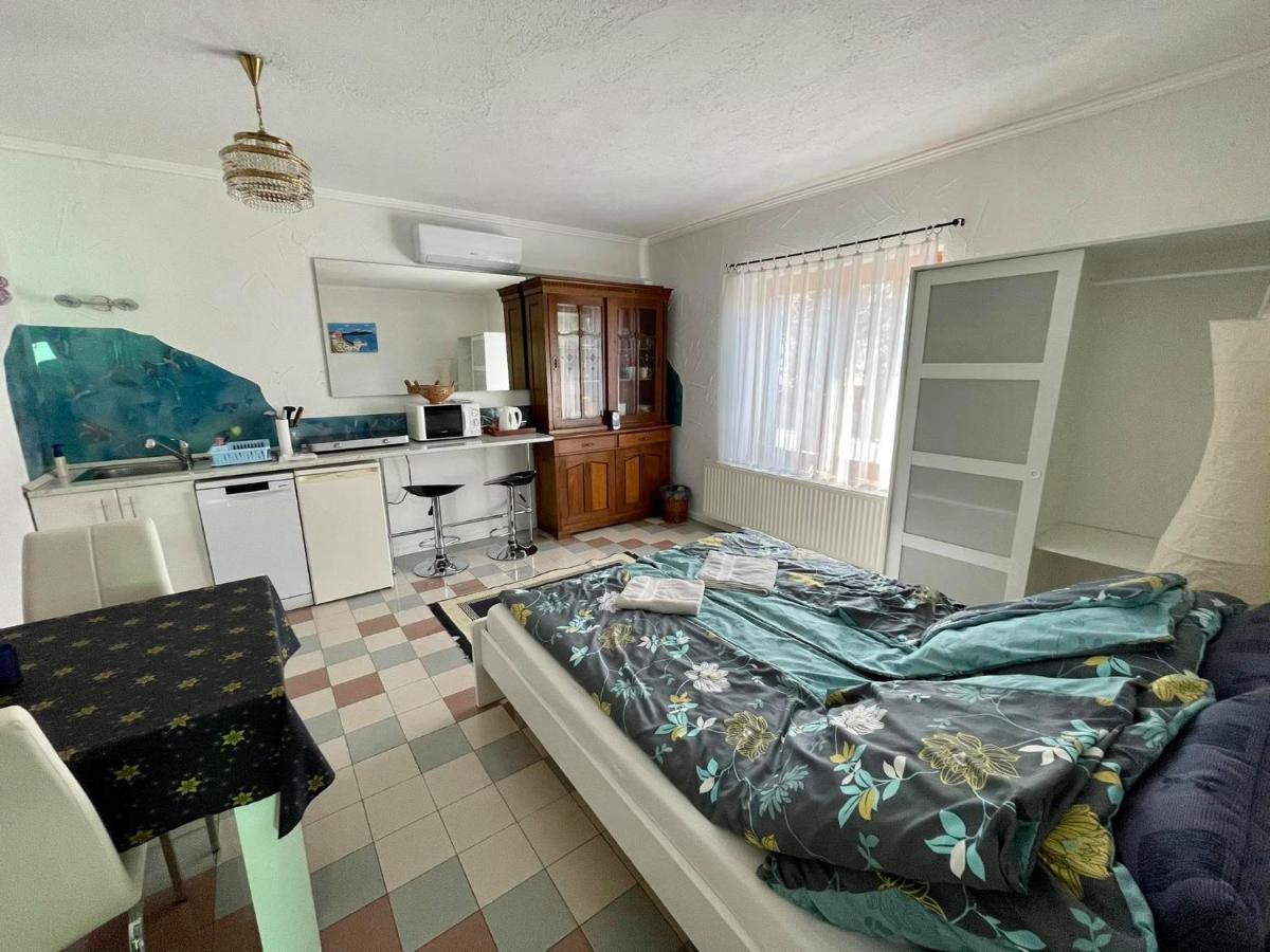 Jorgos Apartman Keszthely Buitenkant foto