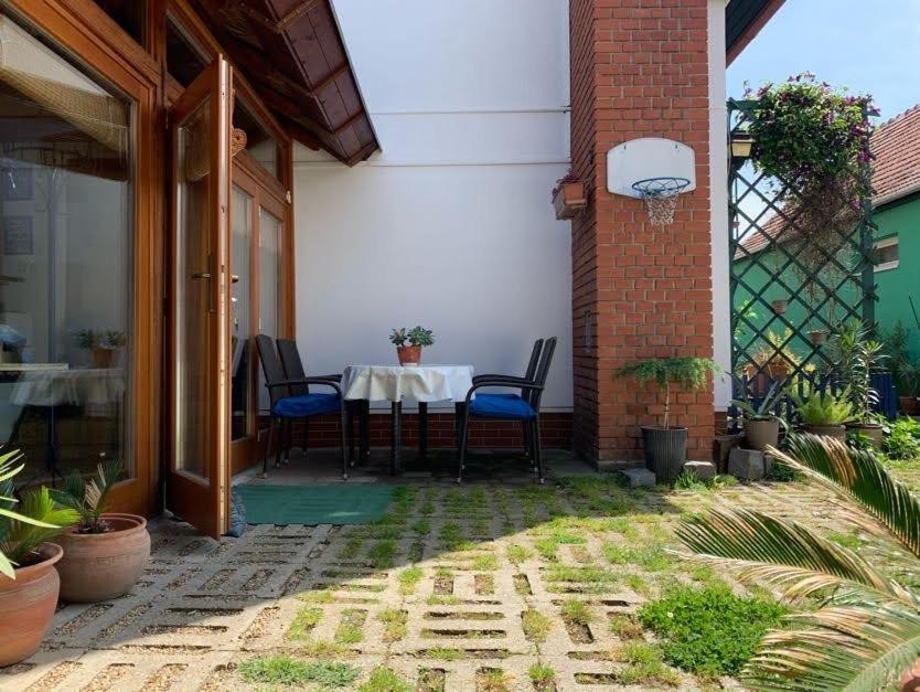 Jorgos Apartman Keszthely Buitenkant foto